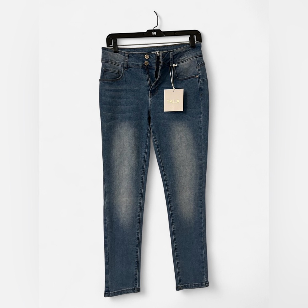 NWT TALA Skinny Jeans – Women’s Size 6 – Blue Stretch Denim